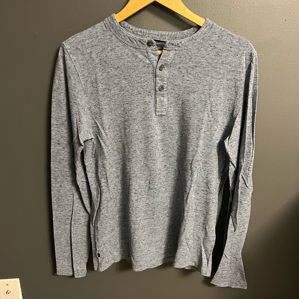 Travis Matthew long sleeve Henley